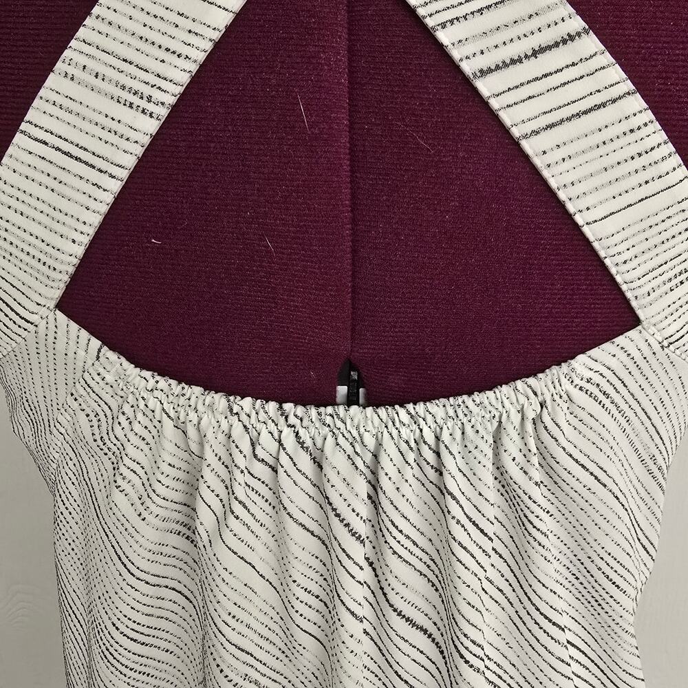 Women's Athleta Black & White Striped Criss Cross Back Athletic Tank | Size Med - Picture 9 of 11